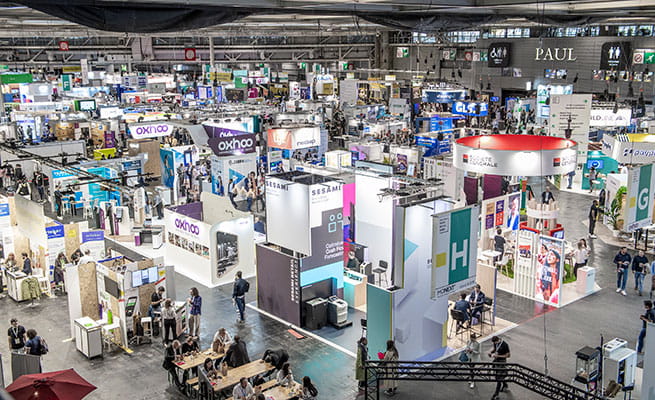 View of several stands including Société Générale and Oshoo